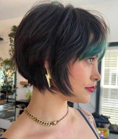 Short Black Bob with Green Bangs Short Haircuts For Ladies, Layered Thick Hair, Hair Styles For Short Hair, Haircuts For Ladies, Edgy Short Haircuts, Styles For Short Hair, Nails Health, Longer Pixie Haircut, Tapered Hair