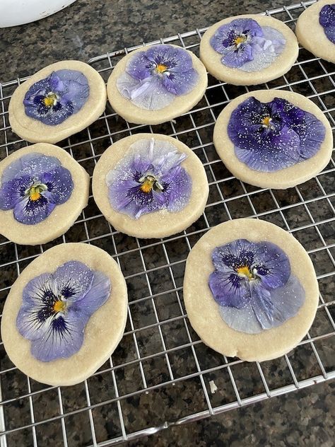 How to Make Pansy Topped Shortbread Cookie: A Floral Delight - Karins Kottage Topped Cookies, Painting Pansies, Paint Organization, Shortbread Cookie Recipe, Shortbread Cookie, Salad Side Dishes, Shortbread Cookies, Wax Paper, Apple Recipes