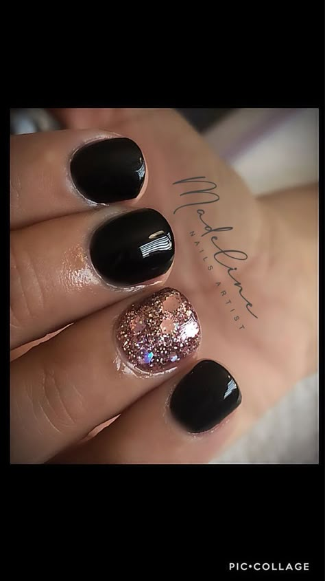 Nail Designs New Years 2022, Beach Nail Dip Colors, Halloween Nails Short Dip, Short Nail Dip Ideas, Pretty Dip Nails, Short Dip Powder Nails Winter, Fall Dipped Nails Ideas, Nails Art Designs Summer, Summer Nails Art Designs