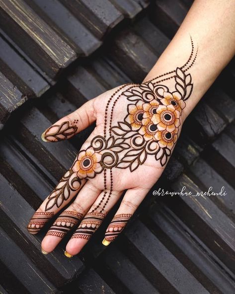 25  Images of Simple Mehndi Designs For Bridal Frunt Mehandi Design, Right Hand Front Mehndi Designs, Mehndi Design Front Hand Simple, Simple Front Mehndi Designs, Simple Mehndi Designs Right Hand, 3d Mehndi Designs Simple, Latest Henna Designs Front Hand Simple, Latest Henna Designs Front Hand, Front Mehendi Designs Simple