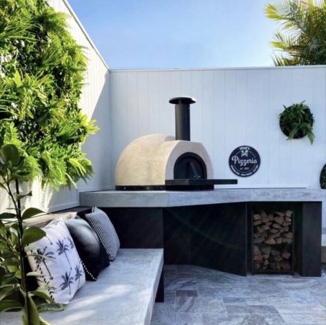 Courtyard Barbecue Area, Corner Pizza Oven Outdoor Area, Corner Pizza Oven, Pizza Oven Outdoor Area, Bbq Pavilion, Outdoor Wine Bar, House Backyard Ideas, Planting Layout, Pizza Oven Fireplace