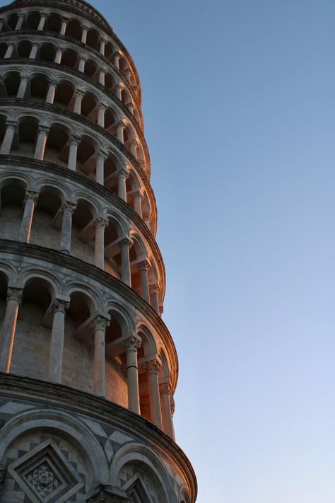 Pisa Tower Aesthetic, Italy Culture Aesthetic, Tower Of Pisa Aesthetic, Leaning Tower Of Pisa Aesthetic, Pisa Italy Aesthetic, Pisa Photos, Italian Culture Aesthetic, Pisa Aesthetic, Piza Tower