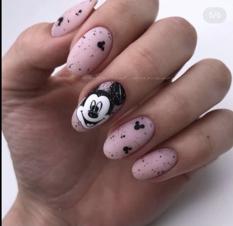 Disneyland Nails, Mickey Mouse Nails, Disney Acrylic Nails, Magic Fingers, Cute Easy Hairstyles, Hairstyles Wavy, Hairstyles Curls, Hairstyles Messy, Nail Time