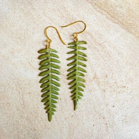 Animal Bone Jewelry, Resin Leaf, Fern Earrings, Natural Earrings, Colorful Stud Earrings, Woodland Earrings, Raw Stone Earring, Real Leaf, Botanical Earrings