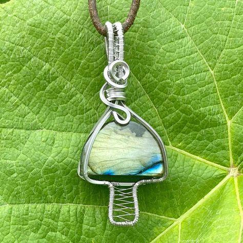 Intricate Jewelry, Mushroom Pendant, Wire Wrapping Crystals, Handmade Wire Wrapped, Attention To Detail, Wire Wrap, Jewelry Ideas, Crystal Jewelry, Wire Wrapped