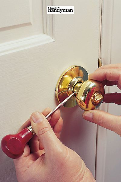 How To Open A Locked Door Without Key, Locked Door, Pompe A Essence, Sikat Gigi, Door Upgrade, Door Repair, Bedroom Door, Dinner Fork, Diy Home Repair