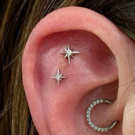 Ušný Piercing, Straight On Till Morning, Unique Piercings, Gothic Tattoos, Second Star To The Right, Look Grunge, Piercing Inspo, Cool Ear Piercings, Pretty Ear Piercings