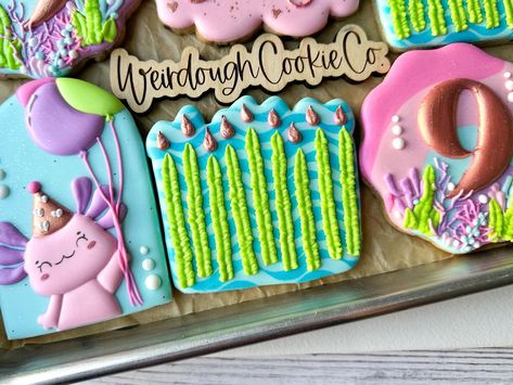 Get ready for alotl fun this year, Denise! 🥳🥳 • This was a first as a theme for me, but I’ve heard my fair share of information about axolotls throughout the years with how many kids are obsessed with them 😂 I don’t understand the craze, but I’ll absolutely create fun cookies with them! Lol That metallic rose gold detail is also pretty perfect for this set! Did you know you can add metallic gold, rose gold, or silver to any cookie set!? It makes for the most fun “pops”! • • • • #axolotl #ax... Metallic Rose Gold, How Many Kids, Fun Cookies, Gold Details, Metallic Gold, Gold Rose, How Many, Gold Metal, Did You Know