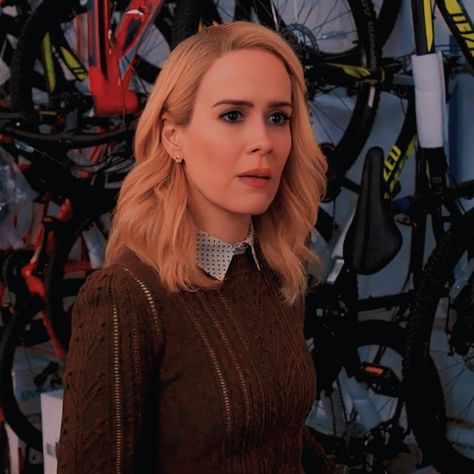 ocean's 8 icons ¦¦ tammy icons Ocean's Eight, Oceans Eight, Oceans Eleven, Oceans 8, Sarah Paulson, The Holy Trinity, Holy Trinity, Film Tv, Fame Dr