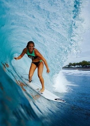 Stephanie Gilmore, Female Surfers, Surf Bikinis, Learn To Surf, Enjoy The Ride, Beach Please, Surfers Paradise, Surf Life, Surfing Waves