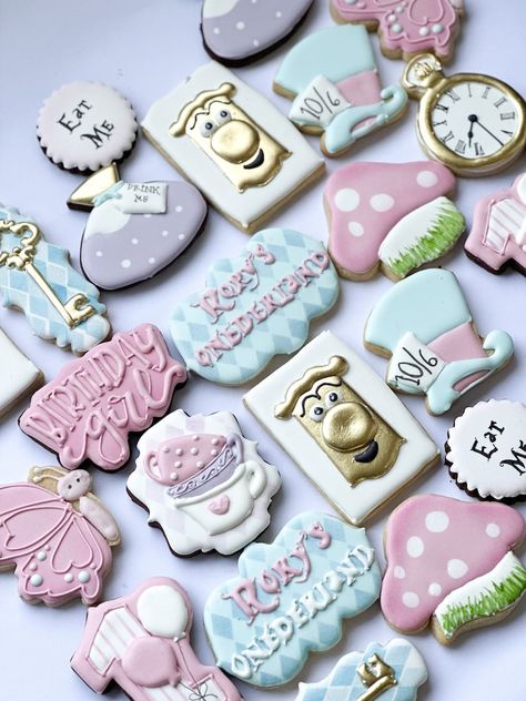 Alice in Wonderland Cookies/ Onederland Cookies/ Aliceinwonderlandcookie/aliceinwonderland/ Teapartycookies/ - Etsy Onederland Cookies, Alice In Wonderland Cookies, Wonderland Cookies, Mad Tea Parties, Alice In Wonderland Tea Party Birthday, Onederland Birthday Party, Disney Cookies, Alice Tea Party