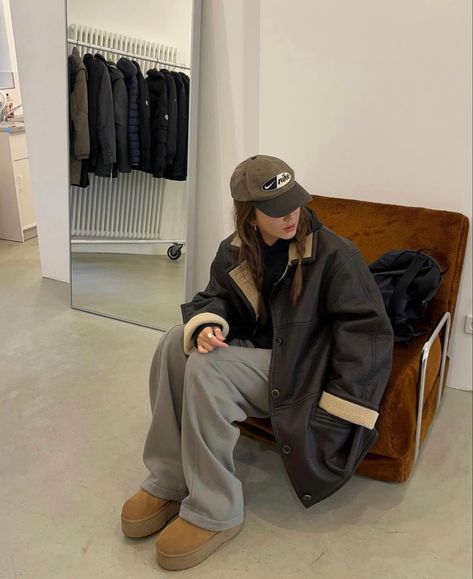 Winter Comfy Outfits, Outfits I Would Wear, Coffee Run Outfit, Winter Layering Outfits, Cold Fashion, Coffee Run, Winter Fashion Outfits Casual, Uggs Outfit, Autumn Fits