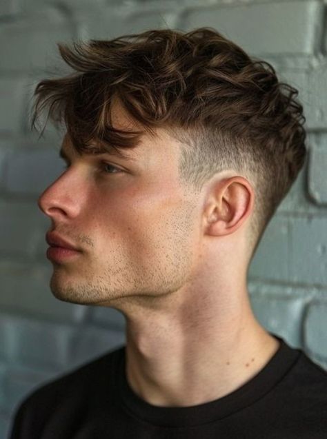 Haircuts To Make You Look Older, Masculine Haircuts, Man Haircut, Undercut Hair, Male Haircuts Curly, Undercut Hairstyle, Mens Haircuts Short Hair, Mens Hairstyles Fade, Undercut Men