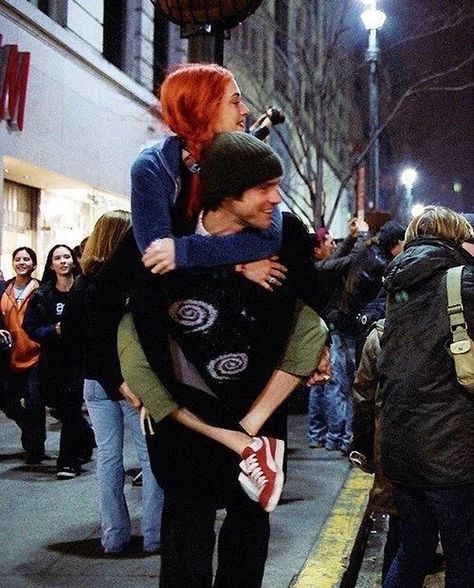 Clementine Eternal Sunshine, Meet Me In Montauk, Eternal Sunshine Of The Spotless Mind, Young Johnny Depp, Mazzy Star, Jim Carrey, Neo Noir, Eternal Sunshine, Romantic Movies