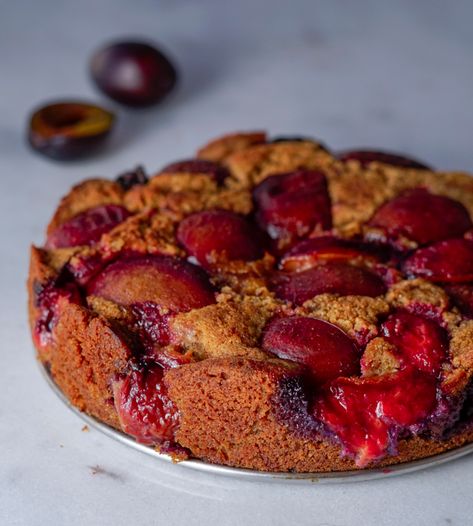 Plum Recipes Healthy, Pear Cake Gluten Free, Plum Recipes Cake, Plum Muffins, Gluten Free Fruit Cake, Buckwheat Gluten Free, Plum Dessert, Plum Recipes, Honey Cookies