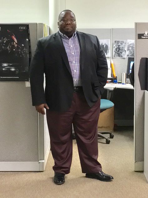 Big man fashion Burgundy pants, black blazer Chubby Black Man, Fat Black Guy, Big Man Fashion, Fat Black Man, Men Plus Size Fashion, Tall Black Men, Big Man Style, Paislee Nelson, Chubby Guy