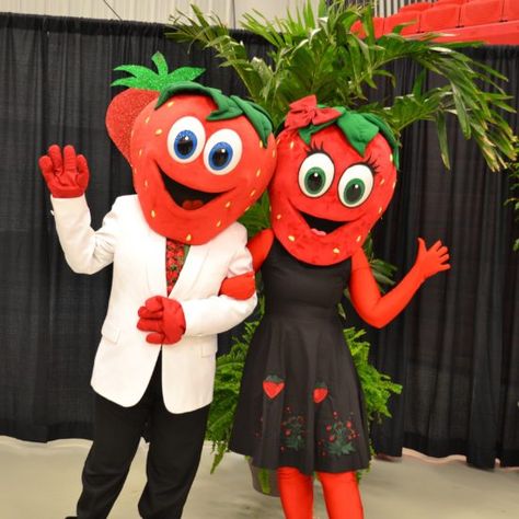 Strawberry Central – Florida Strawberry Festival Polar Bear Ice Cream, Pie Eating Contest, Strawberry Cobbler, Strawberry Crepes, Strawberry Festival, Strawberry Glaze, Dole Whip, Strawberry Milkshake, Strawberry Pie