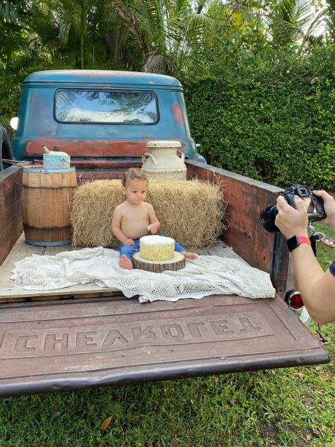 Cowboy First Birthday, First Birthday Photoshoot, First Birthday Photography, Truck Photo, Western Birthday Party, Baby Milestones Pictures, Farm Theme Birthday, 1st Birthday Pictures, Cowboy Birthday Party