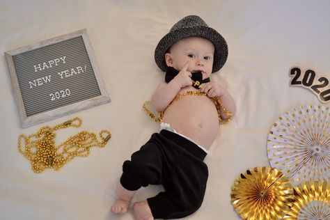 My First New Years Pictures, New Years Pictures Baby, New Year Photoshoot Ideas Kids, New Years Baby Pictures, First New Years Baby Pictures, Baby New Years Photoshoot, New Year Theme Baby Photoshoot, Nicu Photoshoot, New Years Baby Photoshoot