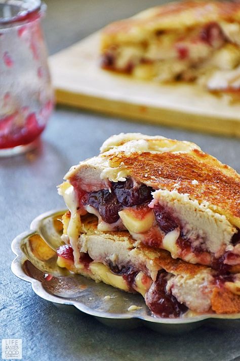 Turkey Grilled Cheese, Holiday Turkey Recipes, Turkey Grilled, Cranberry And Brie, Leftover Thanksgiving Turkey Recipes, Easy Leftover Turkey Recipes, Turkey Sandwiches Recipes, Turkey Cranberry, Thanksgiving Leftover Recipes