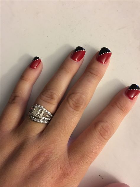 Cheer Nails Designs, Red White Black Nails, Red White And Black Nails, Red Black And White Nails, Game Day Nails, White And Black Nails, Black Sparkle Nails, Football Nails, Usc Gamecocks