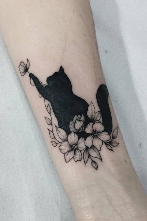 Tatuaje Cover Up, Cover Up Tattoos For Women, Cat Tattoo Small, Black Cat Tattoos, 13 Tattoos, Cat Tattoos, Tato Lengan, Cat Tattoo Designs, Tatuaje A Color