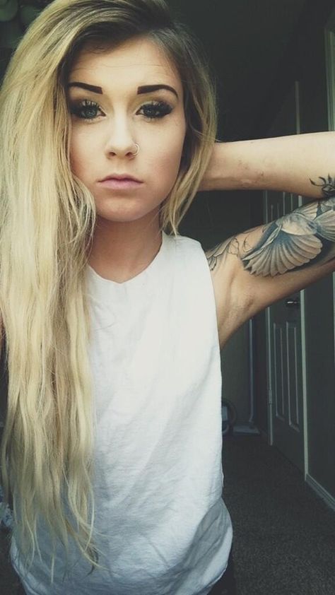 ↠pinterest •hsummer11• ↞ Women With Tattoos, Josephine Nicole, Pretty Blonde Hair, Salty Blonde, Hair 101, Dream Hair, Girl Tattoos, Hair Goals, Cute Hairstyles