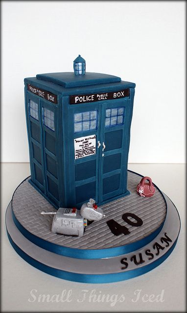 yes! Dr Who Cake, Doctor Who Cakes, Tardis Cake, Doctor Who Birthday, Sculpted Cakes, 40th Birthday Cakes, Blue Cakes, Wibbly Wobbly Timey Wimey Stuff, Timey Wimey Stuff