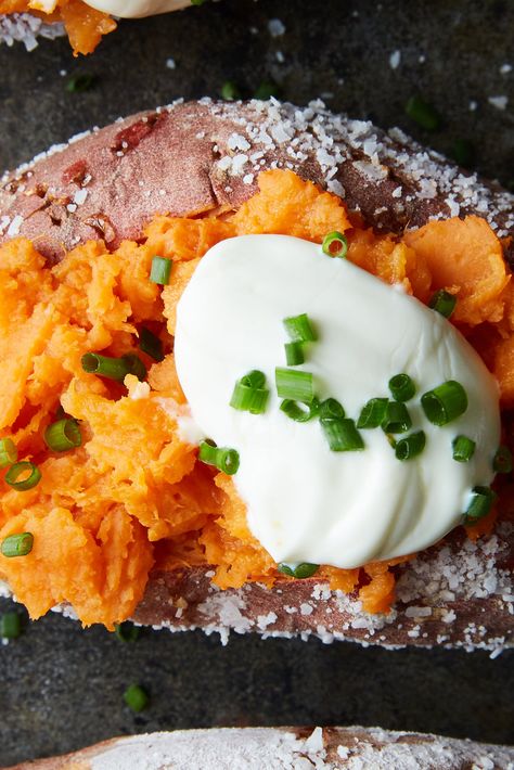 Sweet Potato Sour Cream, Potato With Sour Cream, Sweet Potato Seasoning, Chives Recipe, Best Baked Potato, Sweet Potato Recipes Healthy, Baked Sweet Potatoes, Sweet Potato Recipes Casserole, Sweet Potato Pancakes