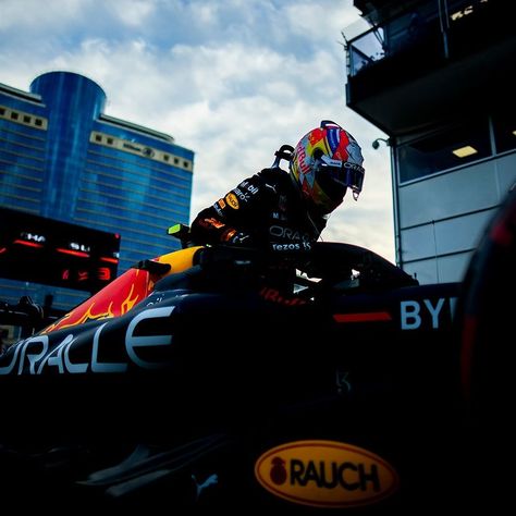 Oracle Red Bull Racing on Instagram: "Until next year, Baku 👋🏆 #F1 #RedBullRacing #AzerbaijanGP 📸 @vladimirrys" Max Verstappen Widget, Baku F1, F1 Widget, Redbull Racing, Formula 1 Car Racing, Formula 1 Car, Red Bull Racing, F 1, Formula One