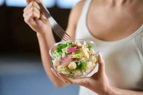 Everything You Need To Know About Calorie Restriction | Weight Loss Tips For You Calorie Restriction Diet, Calorie Restriction, Metabolic Diet, High Fiber Foods, Healthy Metabolism, Fiber Foods, Lean Protein, Mindful Eating, Health Diet