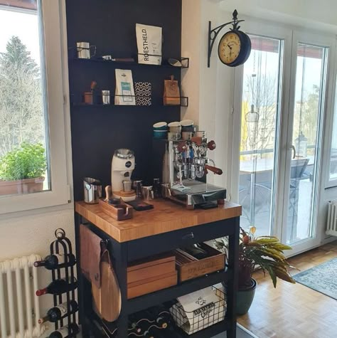 Espresso Corner, Coffee Bar Station, Coffee Bar Design, Coffee Room, Home Coffee Stations, Coffee Nook, Coffee Shop Aesthetic, Home Coffee Bar, Coffee Bar Home