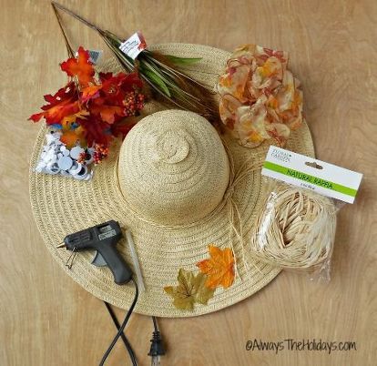 I love this time of the year so much. It seems that every few days, I am either baking, decorating or crafting for one holiday or another. My latest project is this adorable scarecrow wreath door decoration made from an old gardening hat that had seen its better days. #hometalktuesday #hometalkeveryday Isn't he cute? This decor will delight both young and young at heart to your front door. Most of my supplies were things I already had on hand. Cost was very little and it only to… Scarecrow Hat Wreath, Scarecrow Diy, Scarecrow Festival, Scarecrow Hat, Diy Scarecrow, Garden Hat, Easy Fall Wreaths, Baking Decorating, Mesh Wreath Tutorial