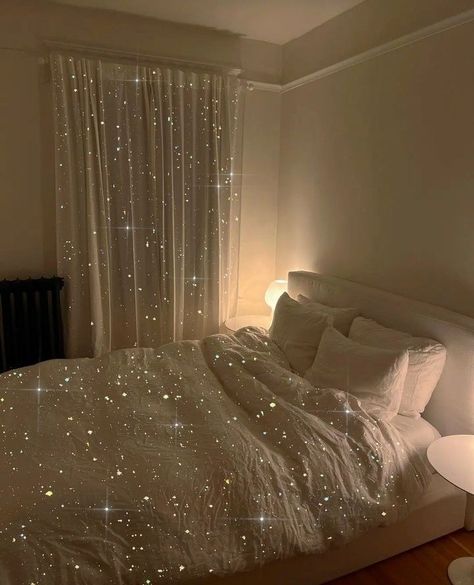 Sparkly Bedroom, Glitter Room, White Rooms, My Themes, Bedroom Aesthetic, White Glitter, Dream Room, Girl Room, Room Inspo