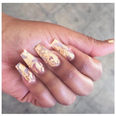 Short Prom Nails, Gold Leaf Nails, Leaf Nails, Gold Gel Nails, White Nails With Gold, Nails Unique, Foil Design, La Nails, Gold Glitter Nails