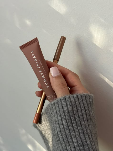 Brown Lip Products, Brown Things Aesthetic, Lip Combos Aesthetic, High End Makeup Aesthetic, Skincare Business Aesthetic, Brown Aesthetic Makeup, Lip Liner Aesthetic, Brown Makeup Aesthetic, Brown Makeup Products