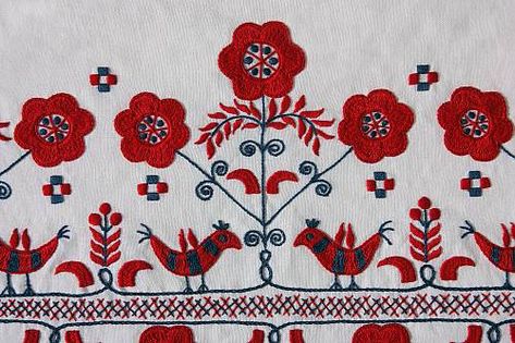 Folk art of the Matyó, embroidery of a traditional community - intangible heritage - Culture Sector - UNESCO Matyo Embroidery, Intangible Cultural Heritage, Hungarian Embroidery, Folk Fashion, Bird Patterns, Cultural Heritage, Textile Patterns, Cyprus, Vintage Christmas