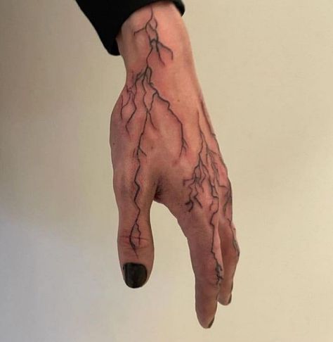 Mens Face Tattoos, Tattoo Ideas Males, Ma Tattoo, Lightning Tattoo, On Tattoo, Tattoo Line, Hand And Finger Tattoos, Hand Tats, Wrist Tattoos For Guys