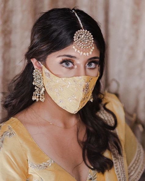 1,974 Likes, 18 Comments - B Anu Designs by Anu Batra (@banudesigns) on Instagram: ““Eyes can be so powerful to the point where words aren’t needed” - Unknown Starting a new bridal…” Masks Ideas, Bridal Face Mask, Green Face Mask, Wedding Dresses Men Indian, Bridal Mask, Bridal Accessory, Bridal Poses, Face Mask Design, Wedding Photography Poses