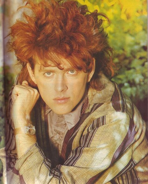 Tom Thompson Twins, 80s Celebrities, 80s Aesthetic, Celebrity Trends, Synth Pop, Vintage Rock, Music People, Post Punk, New Wave