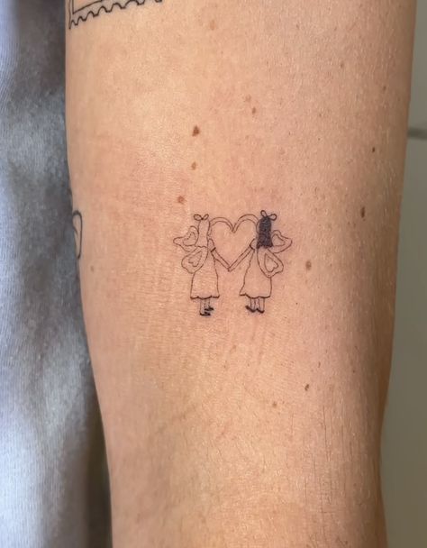 Unique Sister Tattoos, Pair Tattoos, Wood Tattoo, Mom Daughter Tattoos, Small Matching Tattoos, Cute Simple Tattoos, Funky Tattoos, Movie Tattoos, Red Ink Tattoos