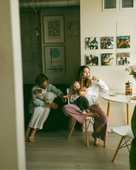 Direct • Instagram Phil Chester, Pack Instagram, Indoor Family, Mommy Moments, Motherhood Inspiration, Ray Of Light, Motherhood Photography, Family Photo Pose, Kid Lifestyle