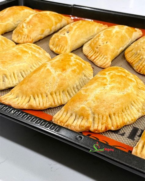 Corned Beef Pie | CORNED BEEF PIE / MEAT PIE | By Sweet Adjeley Sweet Adjeley, Corned Beef Pie, Mini Pie Maker, Corn Pie, Beef Pie, Beef Pies, Pie Maker, Mini Pie, Pies Maker