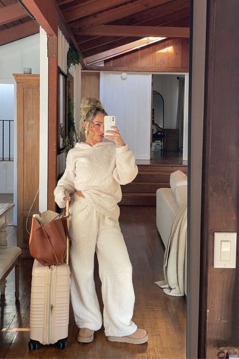 This fuzzy loungewear is everything! Catch me in this on Christmas morning or styling it as a travel outfit🤍 I'm always putting together cute outfits, casual outfits, and everyday outfits. if you want to shop my looks or dress like me, tap to explore my LTK! Christmas Vacation Outfits, Trendy Lounge Wear Outfit, Family Lunch Outfit, Basic Outfits Fall, Cute Loungewear Outfits, Travel Loungewear, Hoop Earrings Outfit, Fuzzy Loungewear, Aesthetic Loungewear