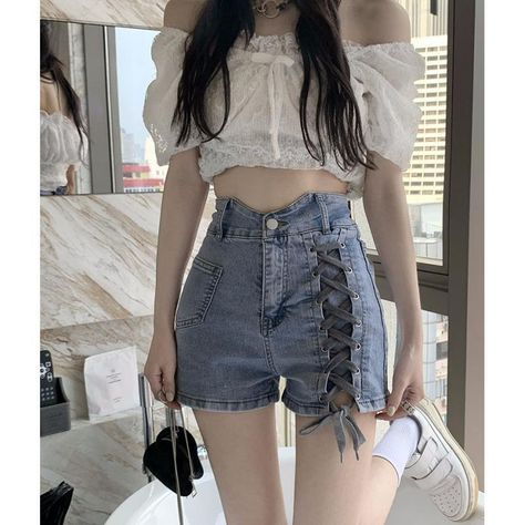 Note: Due to lighting and screen monitors, etc., there may be some color differences, please make sure you do not mind before placing an order. Jeans Female, Elastic Jeans, Classic Denim Shorts, Outfit Korean, Shorts Style, Slim Denim, Shorts Summer, Denim Cotton, Korea Fashion