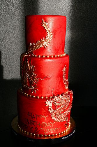 Chinese dragon cake Chinese Dragon Cake, Insane Cakes, Dragon Wedding Cake, African Wedding Cakes, Spectacular Cakes, Asian Dragons, Chinese New Year Cake, 27 Birthday, Extreme Cakes