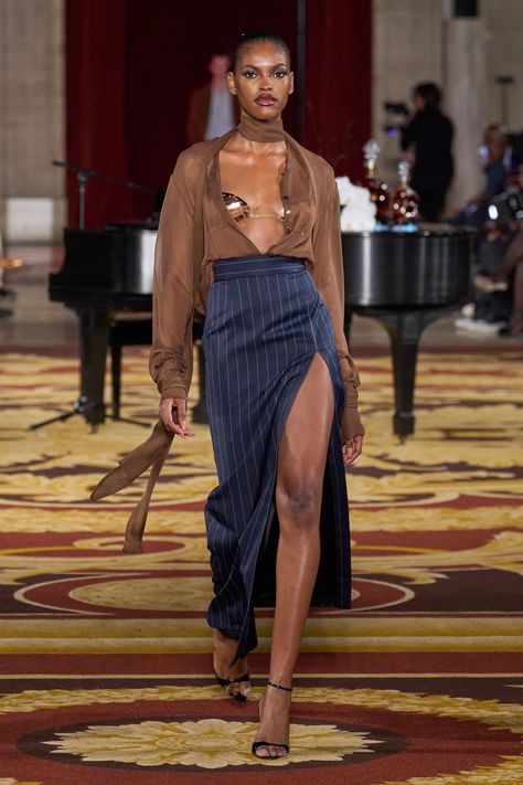 LaQuan Smith Fall 2024 Ready-to-Wear Fashion Show | Vogue Laquan Smith, Eclectic Fashion, Looks Chic, Look Vintage, Mode Inspiration, Fall 2024, New York Fashion Week, Couture Fashion, New York Fashion