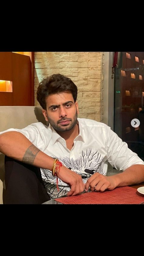 Mankirat Aulakh Wallpapers, Mankirat Aulakh, Mankirt Aulakh, Year Wallpaper, Happy New Year Wallpaper, Amazing Funny Facts, New Year Wallpaper, Knowledge Facts, General Knowledge Facts