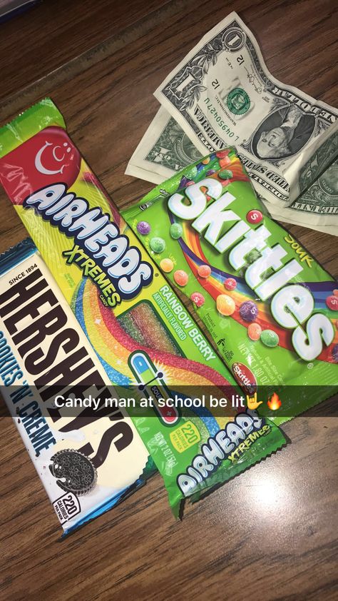 Selling Candy At School, Selling Snacks At School, Freakshakes Recipe, Snack Pictures, Snack Drawer, Munchies Snacks, Snack Station, Disney Coffee Mugs, Sleepover Food