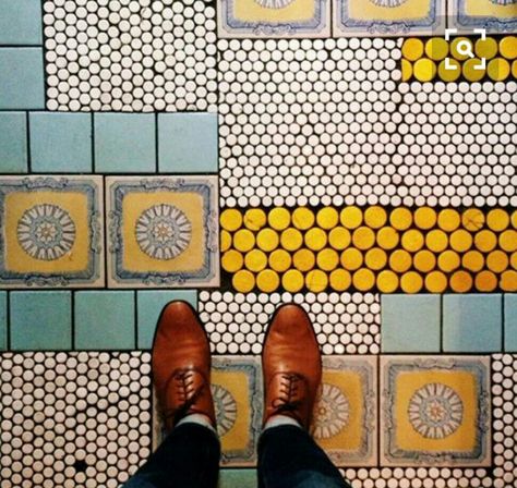 Pattern and colours Tiled Floor, Urban Interiors, التصميم الخارجي للمنزل, Quirky Decor, Decoration Originale, Mosaic Flooring, Beautiful Tile, Floor Patterns, Yellow And Blue